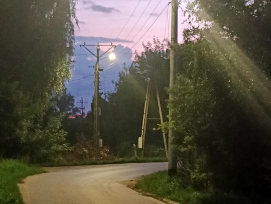 Nowe lampy w Sobieniach-Jeziorach – oszczędniej i jaśniej