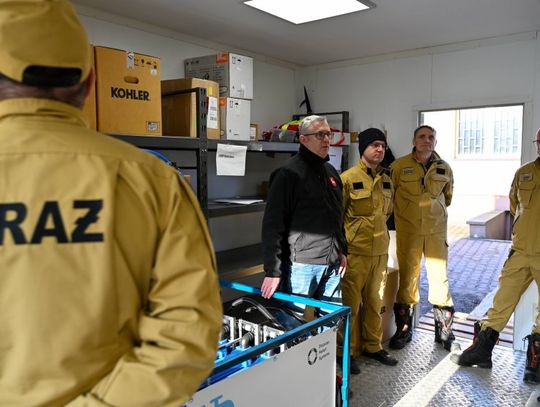 Nowy sprzęt dla służb w gminie Karczew. Wzmocnienie gotowości na sytuacje kryzysowe