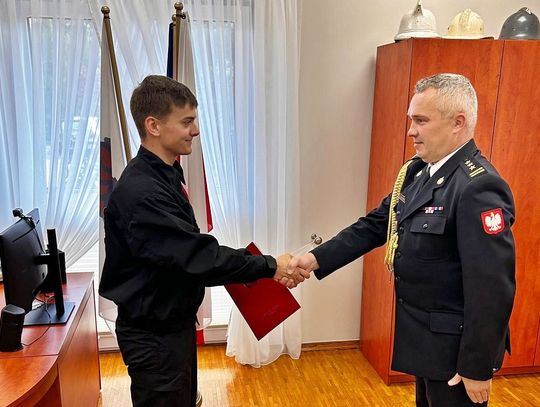 Nowy strażak w szeregach PSP Otwock! Uroczyste ślubowanie Tomasza Trzeciaka