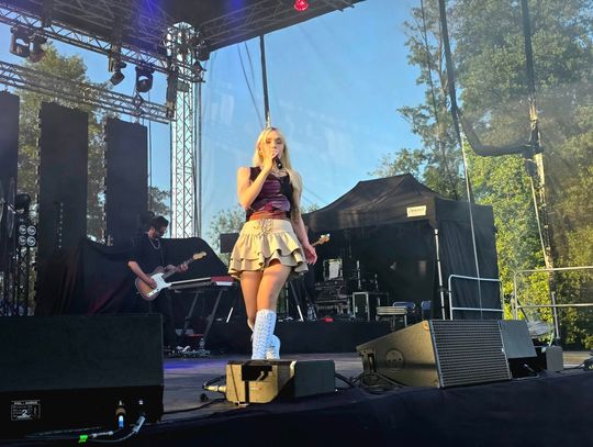 Od piany party po fajerwerki! Tak się bawili mieszkańcy podczas Dni Karczewa [FOTO]