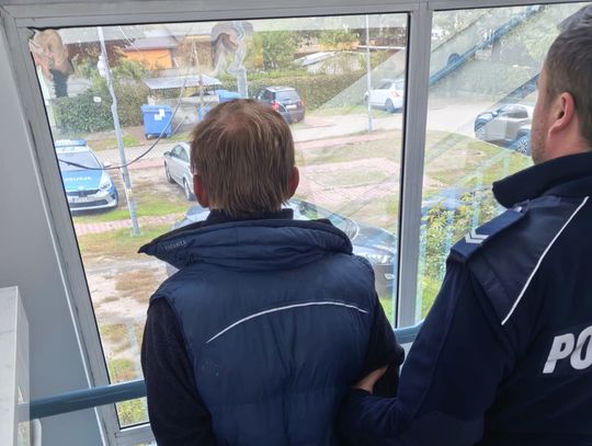 Policja zatrzymała kibica. Kierowca po meczu trafił do policyjnej celi