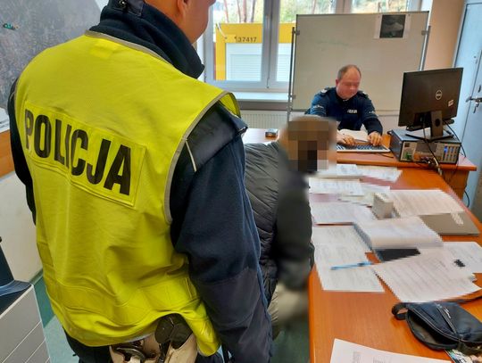 Policjanci wzięli pod lupę nerwowego kierowcę fiata