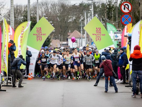 Policjanci zabezpieczali półmaraton wiązowski