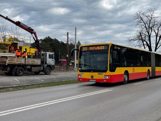 Poważne zdarzenie w autobusie zastępczym ZS1. Świadek dziękuje funkcjonariuszom