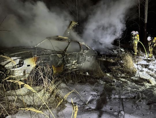 Pożar dwóch samochodów. Czy to było podpalenie?