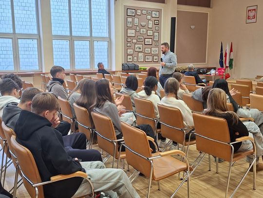 Praktyczne szkolenie z bezpieczeństwa w Karczewie przyciągnęło mieszkańców Praktyczne szkolenie z bezpieczeństwa w Karczewie przyciągnęło mieszkańców