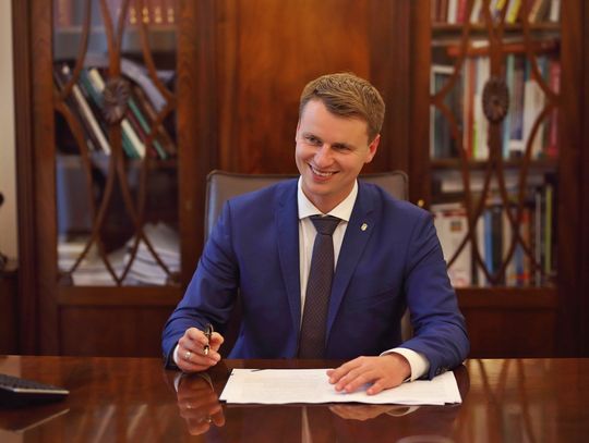 Prezydent Otwocka z wotum zaufania i absolutorium! Miasto rośnie w siłę pod rządami Margielskiego