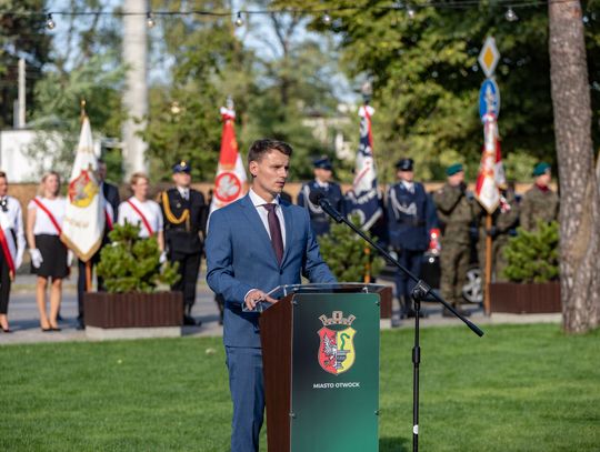 Rada podwyższyła pensję prezydenta Otwocka. Ile teraz będzie zarabiał?