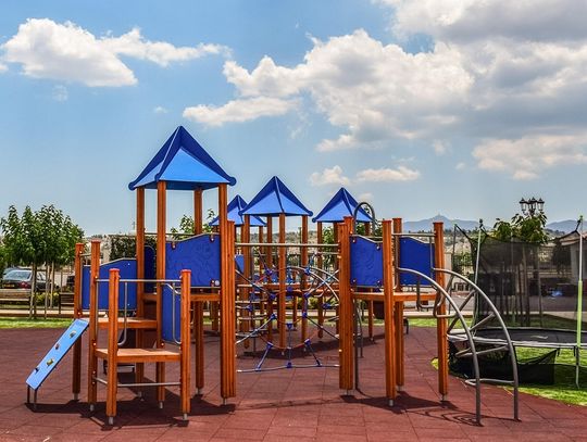 Ratusz planuje nowoczesny plac zabaw w SP 12. Nie wszystko jednak idzie zgodnie z planem