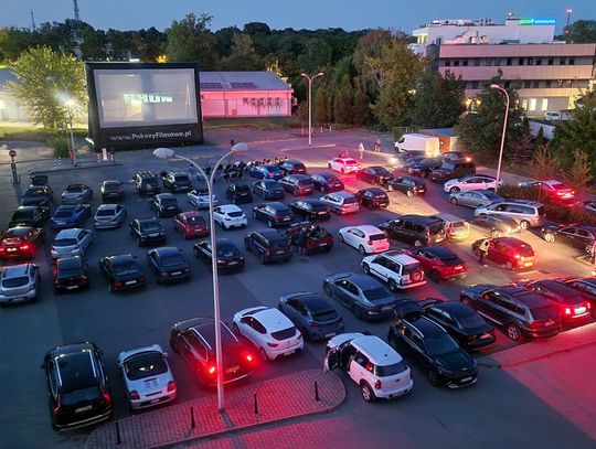 Rusza darmowe kino samochodowe! Kiedy i gdzie?