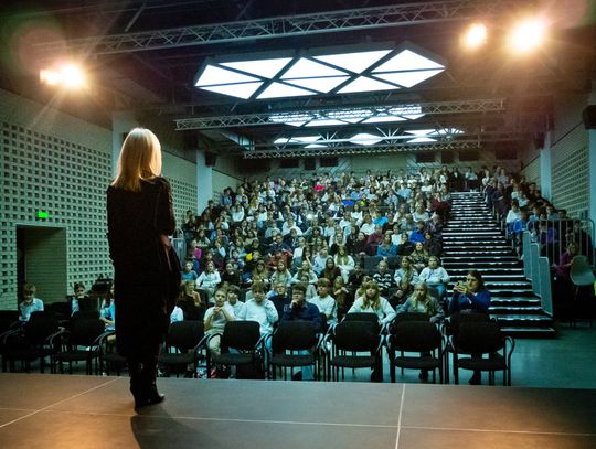 Za kulisami wyroków. Spotkanie sędzi Anny Marii Wesołowskiej z młodzieżą