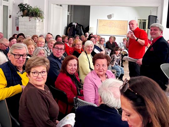 Śpiew i pączki na zakończenie karnawału. Zapusty w Józefowie [FOTO]