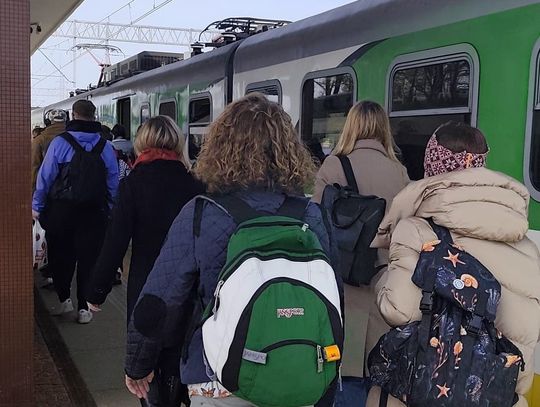 Czekasz na peronie, a pociąg się nie zatrzyma? Tak może być na linii otwockiej