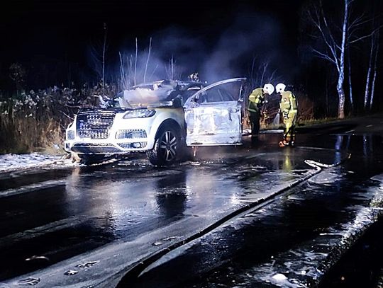 Strażacy interweniowali do pożaru audi