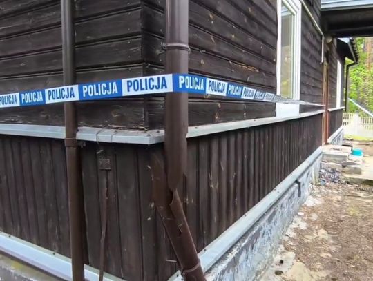 Telewizor wyrzucony przez okno. Nastolatkowie zdemolowali dom „dla zabawy”. Telewizor wyrzucony przez okno. Nastolatkowie zdemolowali dom „dla zabawy”.