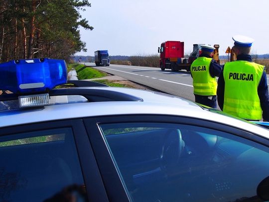 Tir staranował volvo. Kobieta i dziecko trafili do szpitala
