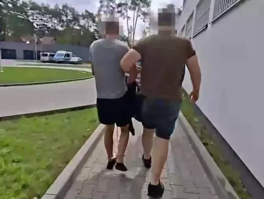Trzy dni, seria przestępstw i rozbój. 29-latek z Otwocka trafił do aresztu [FILM]