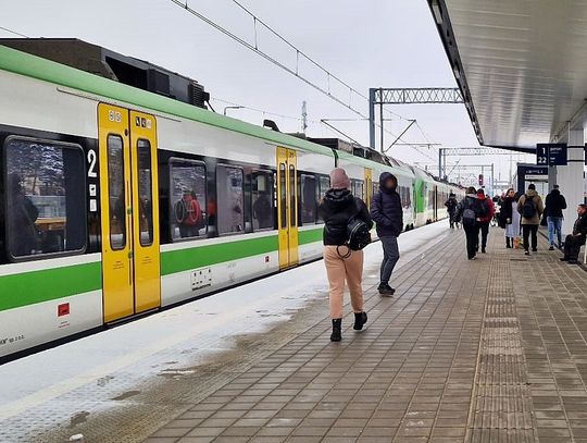 Utrudnienia w kursowaniu pociągów linii S1 i KM