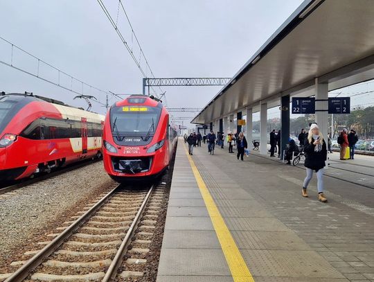 Weekendowe zmiany w kursowaniu pociągów KM oraz SKM linii S1 i S10