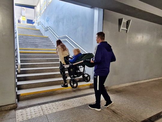 Winda przy dworcu kolejowym raz działa, raz nie [AKTUALIZACJA]