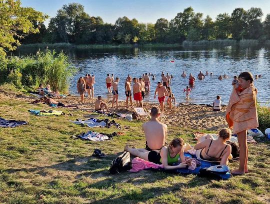 Wojna o plażę nad jeziorem. Kto i dlaczego chce jej likwidacji? Kulisy sprawy