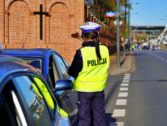 Wszystkich Świętych 2024: Policja Apeluje o Ostrożność na Drogach