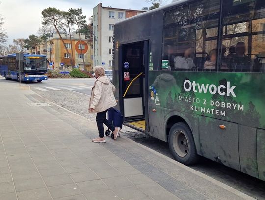 Wszystkich Świętych 2026. Zmiany komunikacyjne w Otwocku i okolicach