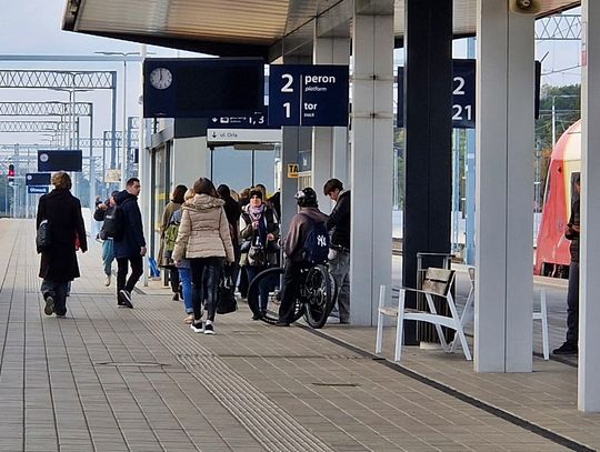 Wypadek na torach. Są utrudnienia w kursowaniu pociągów [AKTUALIZACJA]
