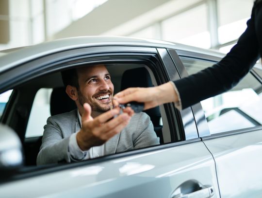 Wypożyczalnia samochodów od kuchni: jak krok po kroku wygląda proces wynajmu?