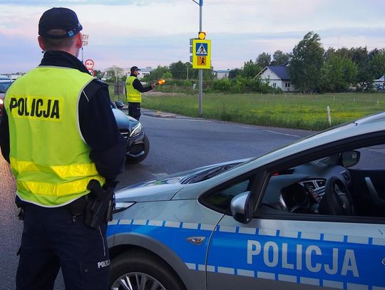 Zamiast prawa jazdy – „taca” z narkotykami. Kierowca odpowie przed sądem