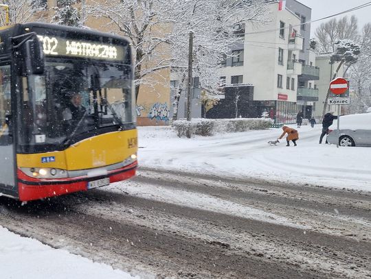 Zima daje popalić. Drogowcy nie nadążają z odśnieżaniem Zima daje popalić. Drogowcy nie nadążają z odśnieżaniem