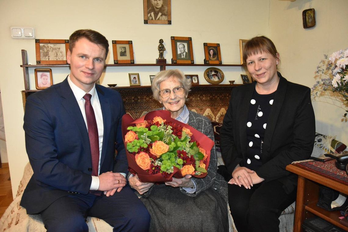 Piękny jubileusz „Ali Rawicz”, łączniczki Powstania Warszawskiego