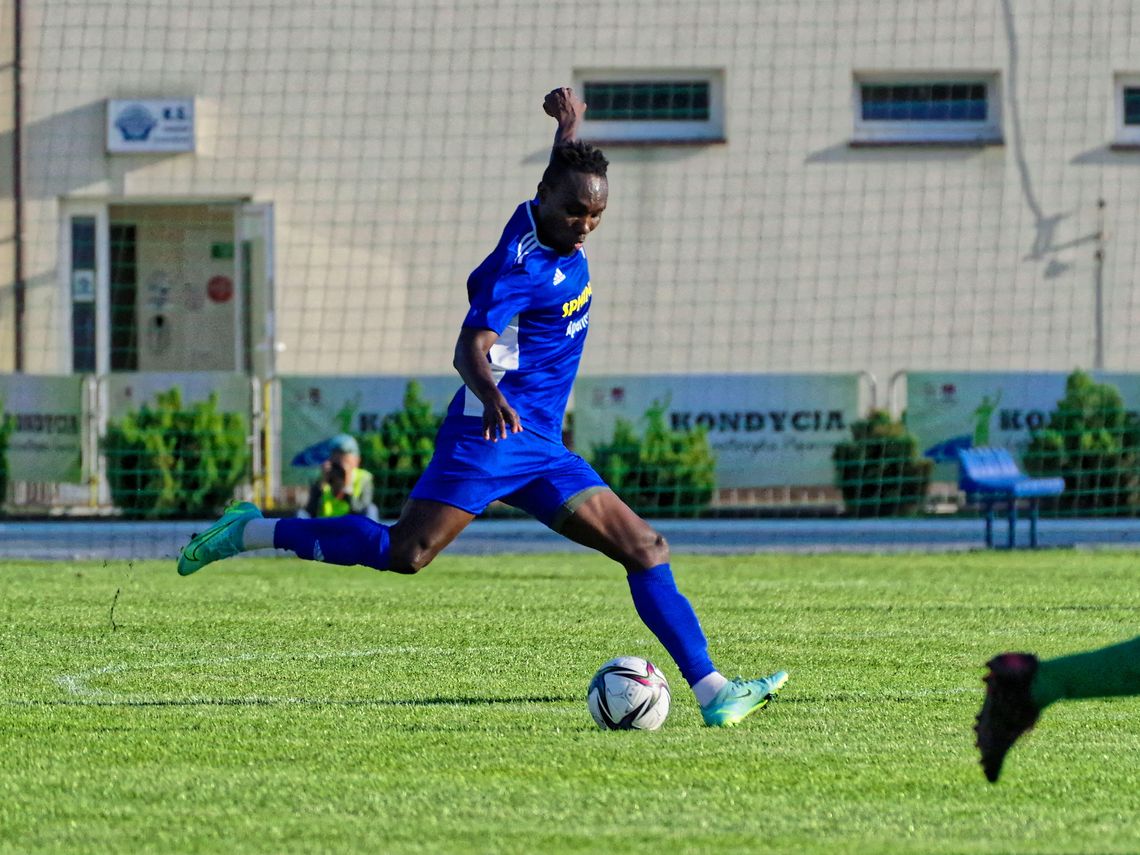 „Ahi” do środka pola. Doświadczony Nigeryjczyk w barwach Mazura