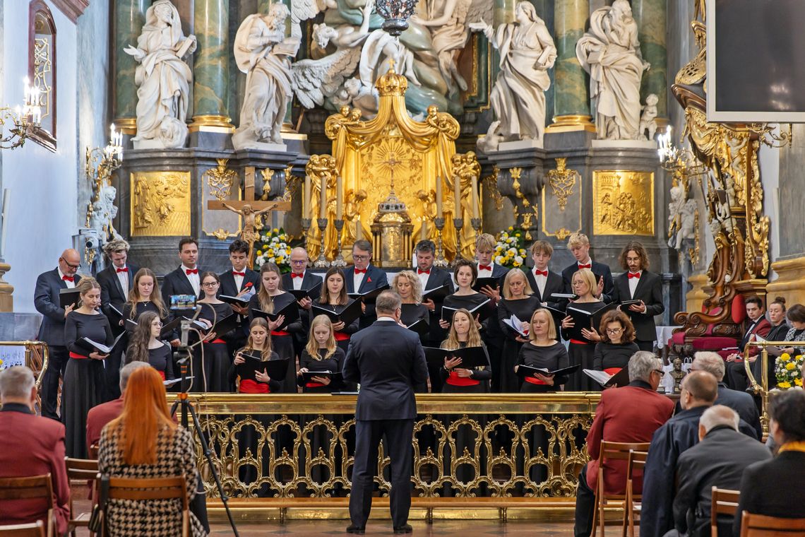 Anielskie głosy chóru z Józefowa i prestiżowa nagroda na międzynarodowym festiwalu