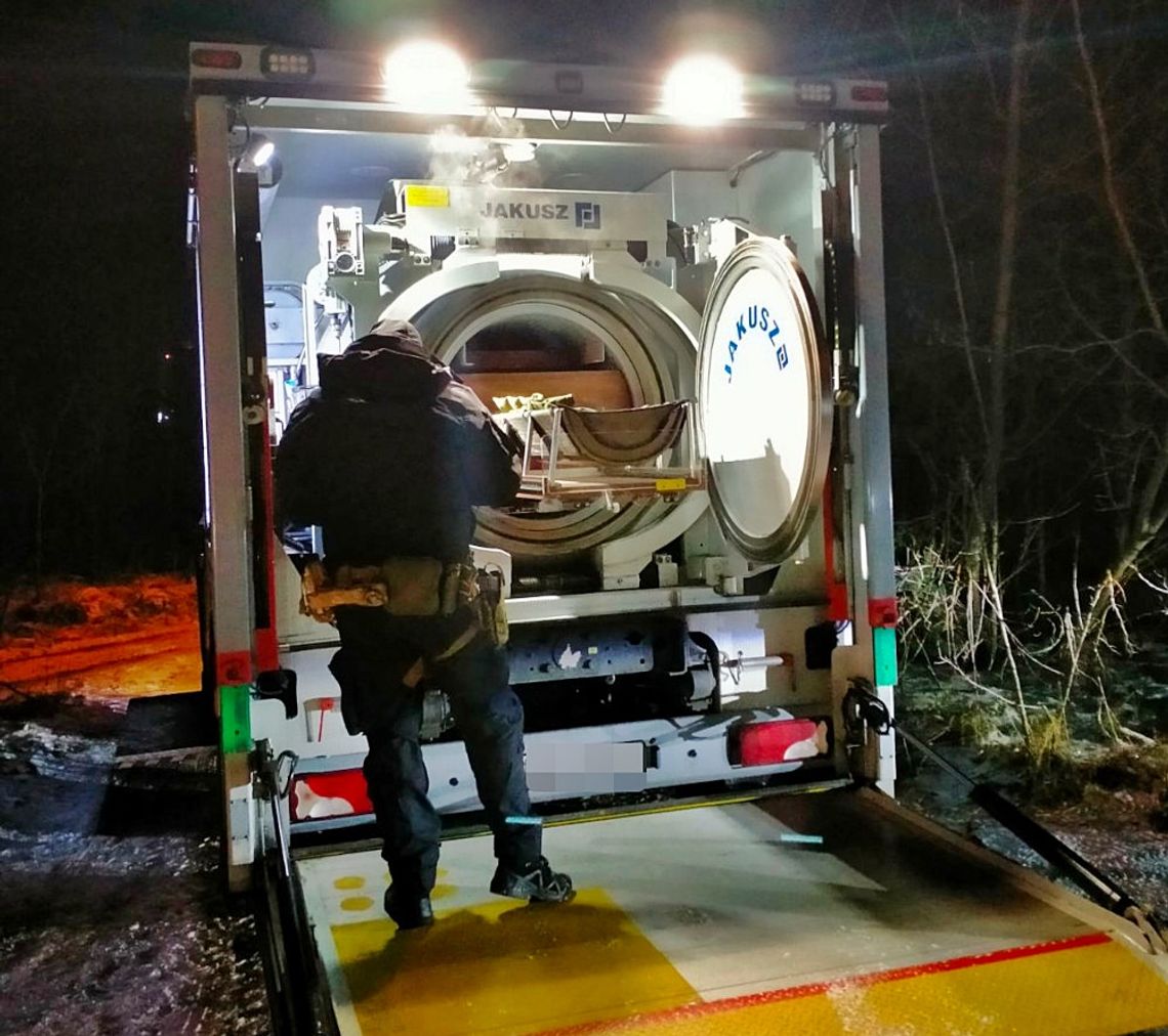 Arsenał broni w Józefowie. Zabezpieczono 2,5 kg materiałów wybuchowych!