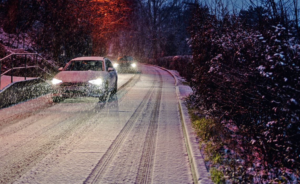 Autobus zderzył się z osobówką przy trasie S17