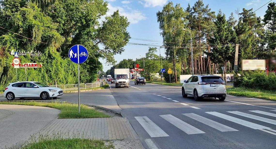Co ze światłami na trzech skrzyżowaniach trasy „801” w Józefowie?