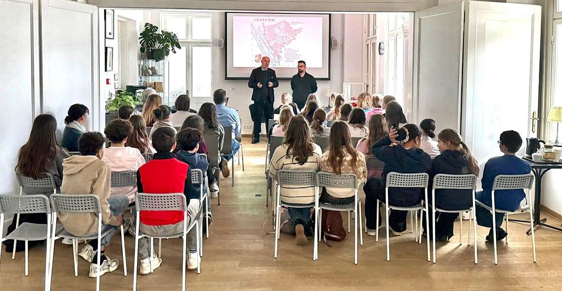 Francuscy uczniowie z wizytą w Józefowie
