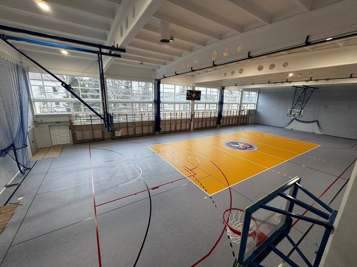 Hala przed końcem roku Hala przed końcem roku