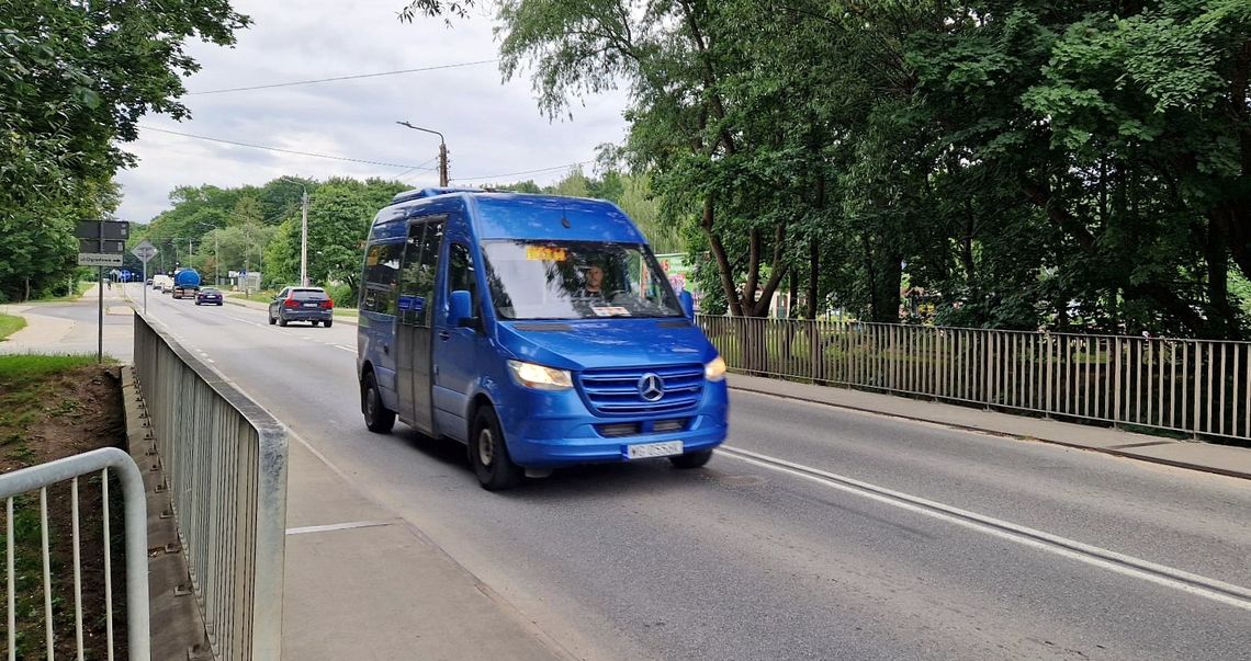 Wiązowna. Jak wyrobić „Kartę mieszkańca” i jeździć autobusami za darmo?