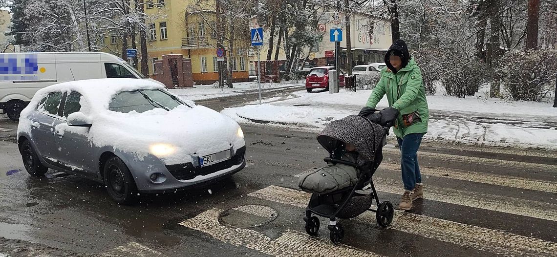 Jedziesz nieodśnieżonym samochodem? Zobacz, jak dużo zapłacisz