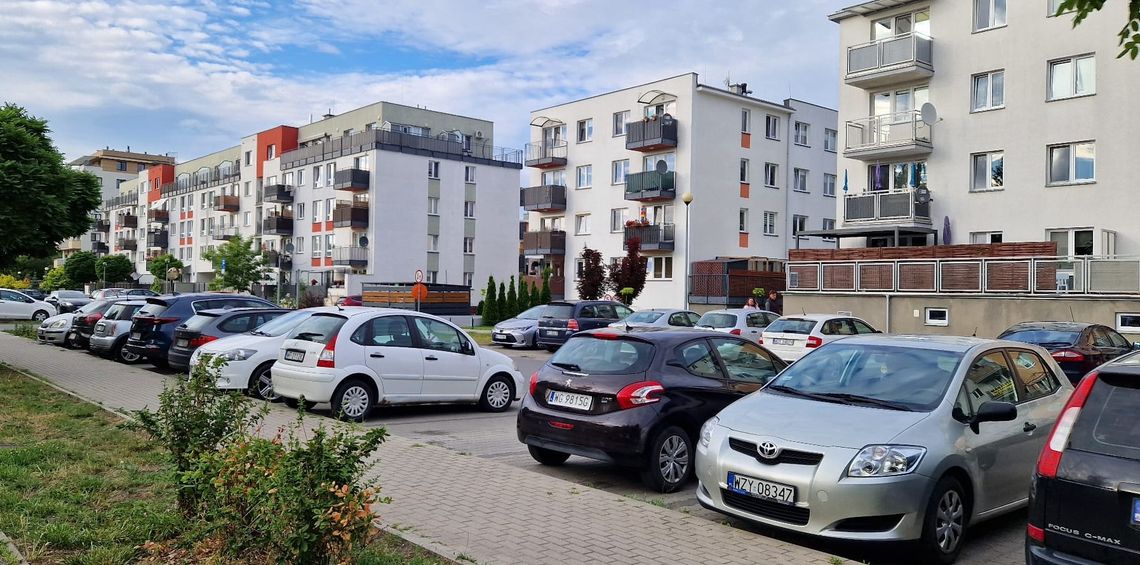 Jeździł audi i „zbierał” pieniądze na remont bloku. Policja poszukuje poszkodowanych
