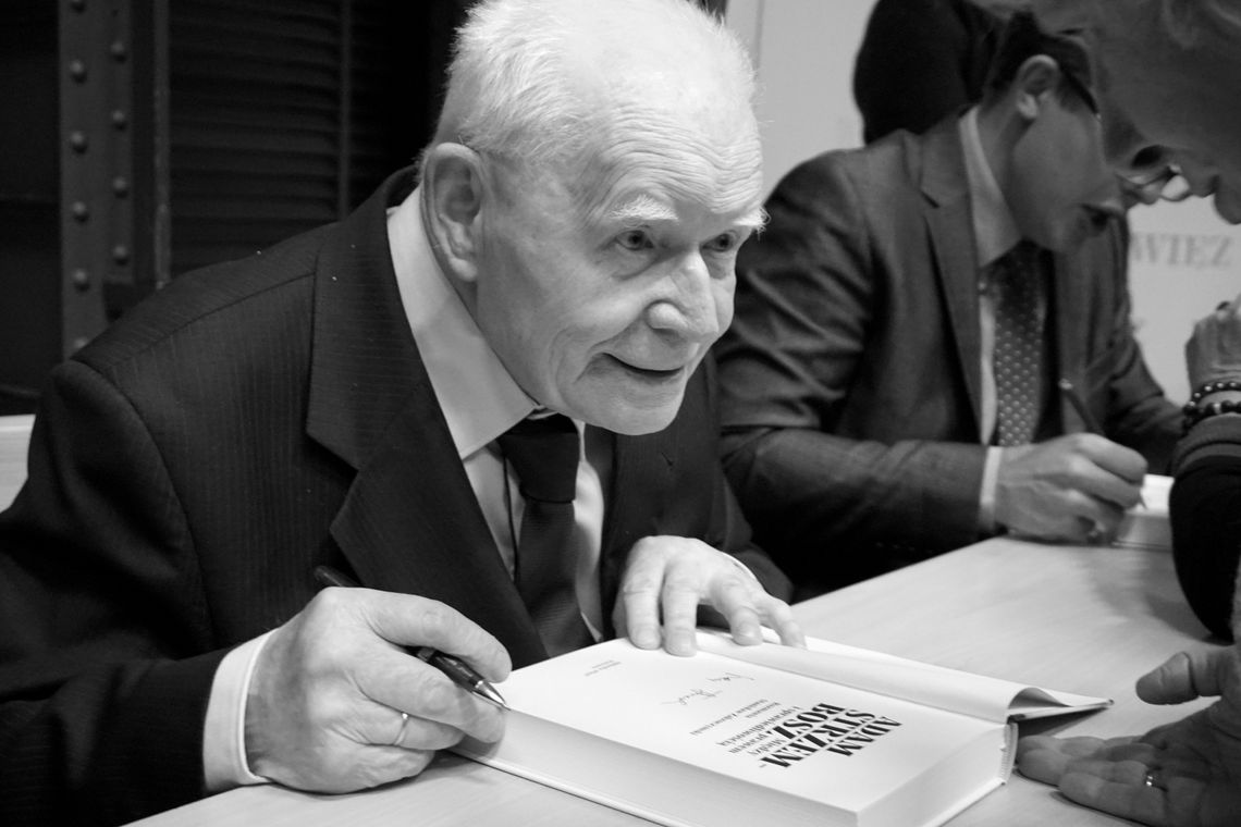 Józefów żegna prof. Adama Strzembosza, symbol niezależności sądów