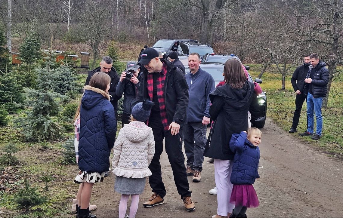 Kameralna wizyta prezydenta RP Karola Nawrockiego w powiecie otwockim [FOTO]