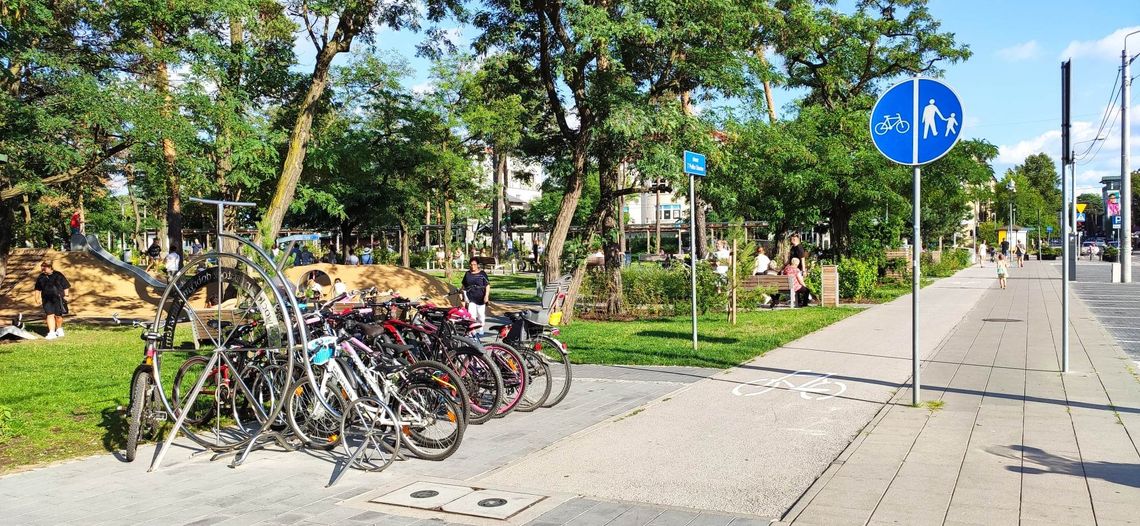 Kamery nic nie dają? Młodzi wandale niszczą miejskie obiekty na koszt mieszkańców