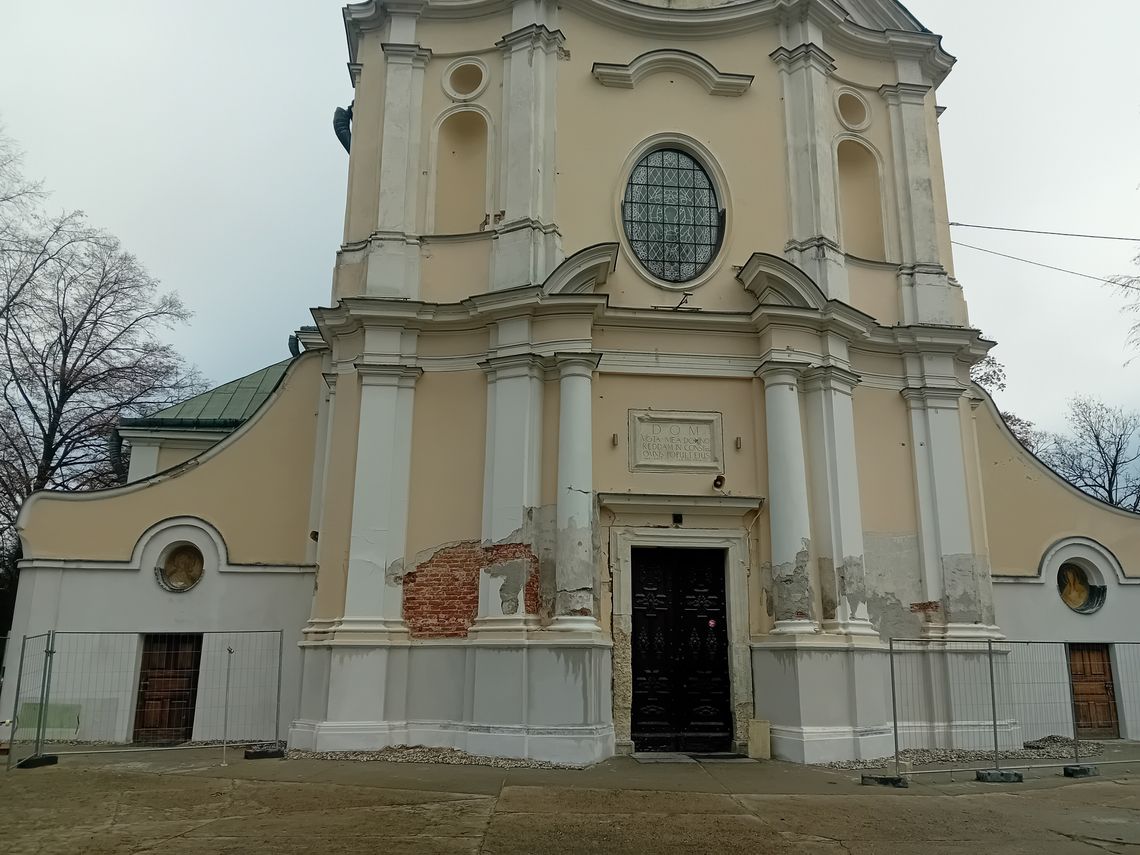 Karczewski kościół nadal zaskakuje