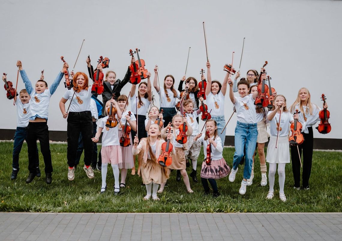 Koncert charytatywny uczniów szkoły muzycznej na rzecz „Promyczka” Koncert charytatywny uczniów szkoły muzycznej na rzecz „Promyczka”