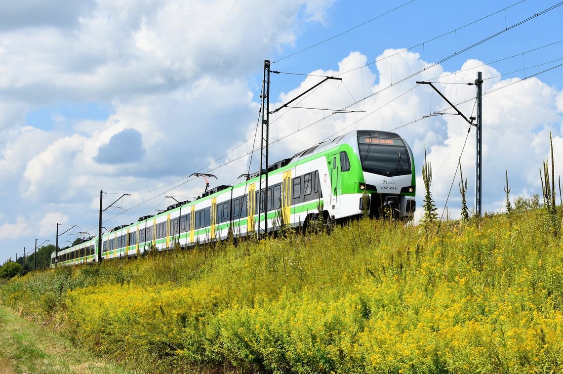Majówka pociągiem po Mazowszu. Koleje Mazowieckie mają specjalną ofertę