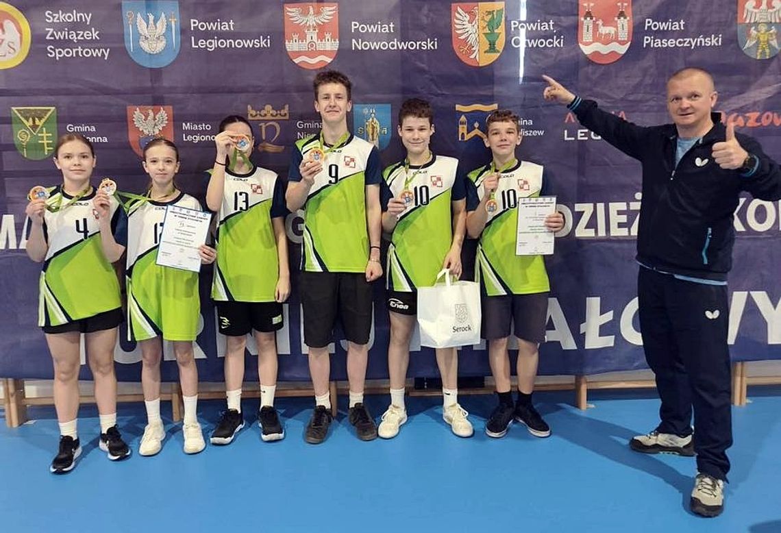 Młodzi tenisiści stołowi z Wiązowny awansowali do finału Mazowsza Młodzi tenisiści stołowi z Wiązowny awansowali do finału Mazowsza