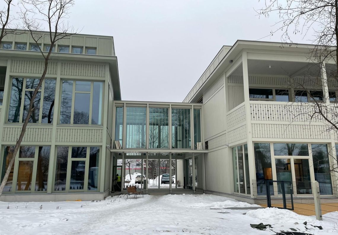 Perełka architektury w Wawrze. Nowoczesny kompleks ze żłobkiem [FOTO]